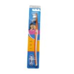 Oral-B Classic 40 1-2-3 Medium Toothbrush