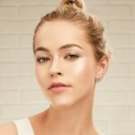 Maybelline Master Strobing Highlighter Stick