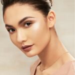 Maybelline Master Strobing Highlighter Stick