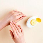 Holika Holika Sleek Egg Skin Peeling Gel Για Το Πρόσωπο 140ml